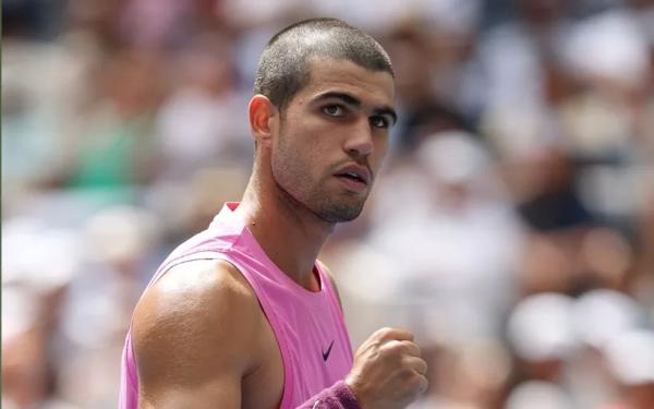 Карлос Алькарас стал четвертьфиналистом US Open