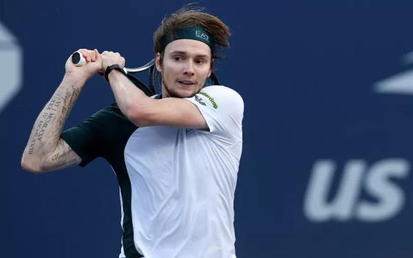 US Open. Александр Бублик одолел Томми Пола в третьем раунде соревнований