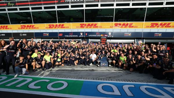 Кристиан Хорнер отреагировал на победу Red Bull Racing в Монце