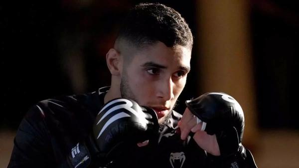 Турнир UFC в Париже потерял бой основного карда