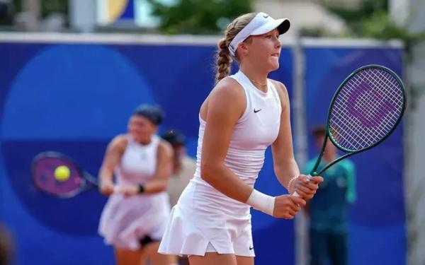 US Open. Мирра Андреева и Диана Шнайдер уступили Веронике Кудерметовой и Элизе Мертенс в четвертьфинале парного разряда